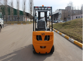 Дизельный вилочный погрузчик UN Forklift FD15T – фото 2