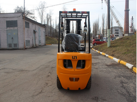 Дизельный вилочный погрузчик UN Forklift FD18T – фото 4