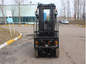 Дизельный вилочный погрузчик UN Forklift FD18T – фото 5