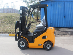 Дизельный вилочный погрузчик UN Forklift FD15T – фото 1