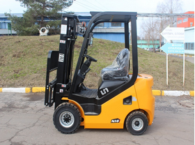 Дизельный вилочный погрузчик UN Forklift FD18T – фото 1