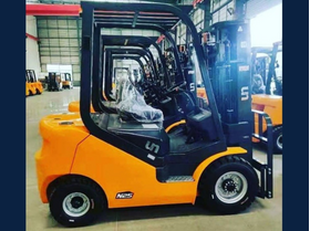 Дизельный вилочный погрузчик UN Forklift FD25T – фото 1