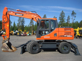 Колесный экскаватор DOOSAN DX140W – фото 1
