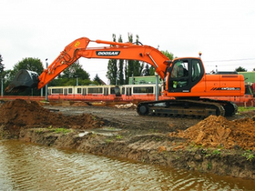 Экскаватор гусеничный DOOSAN DX225LCA – фото 3