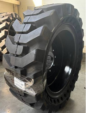 Шина цельнолитая 33x12-20 Galaxy Beefy Baby SDS в сборе с диском – фото 1