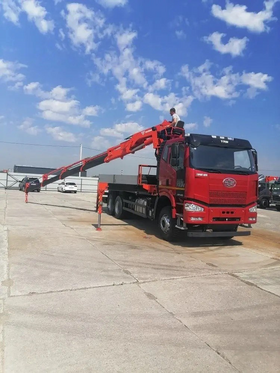 Бортовой автомобиль FAW  CA 3250  с краном-манипулятором RUSMAN 816 S – фото 1