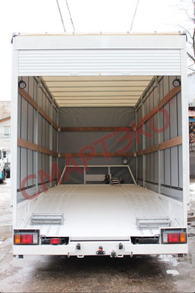 Эвакуатор Isuzu NQR90L-M крытый с ломаной платформой и тентом – фото 2